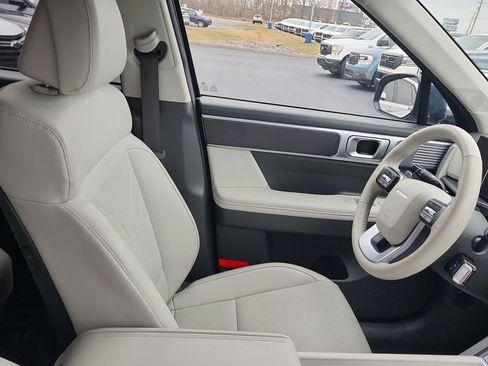 Used 2025 Hyundai Santa Fe SEL image 13