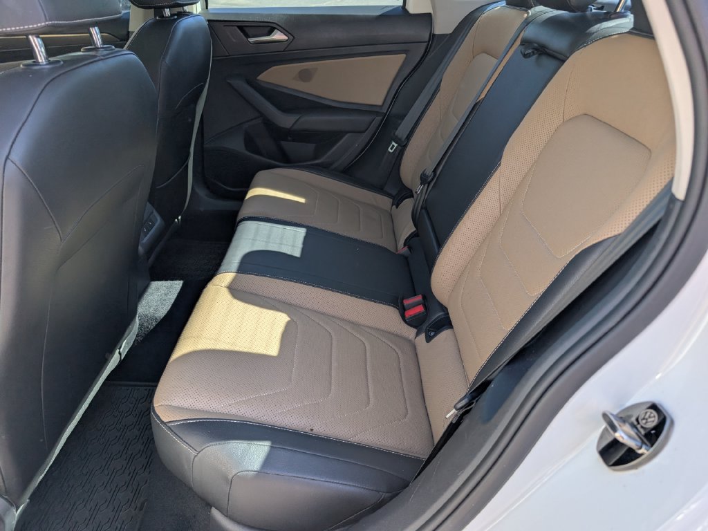 Used 2020 Volkswagen Jetta SEL Premium FWD image 8