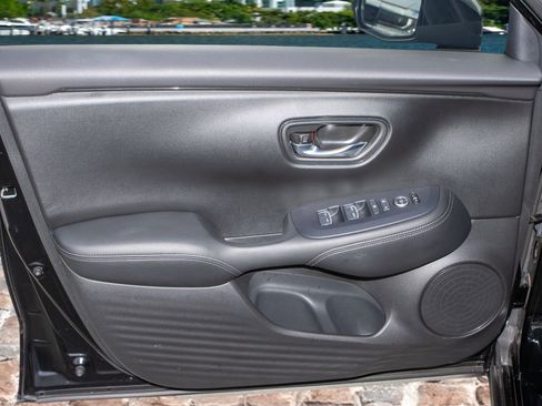 Certified 2023 Honda HR-V EX-L image 28