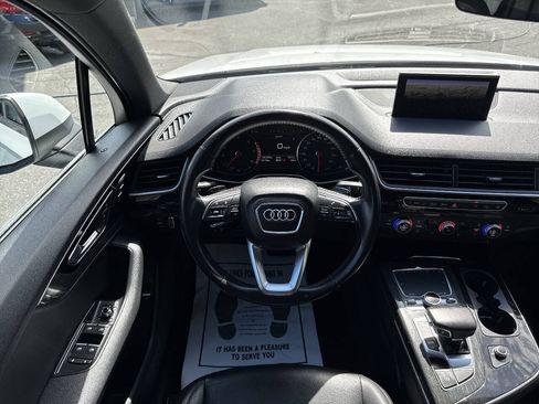Used 2017 Audi Q7 3.0T Premium AWD/4WD image 25