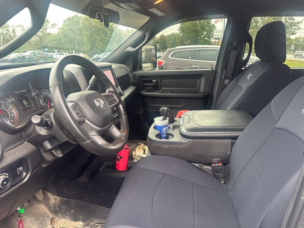 Used 2024 RAM 2500 Tradesman w/ Chrome Appearance Group AWD/4WD image 5