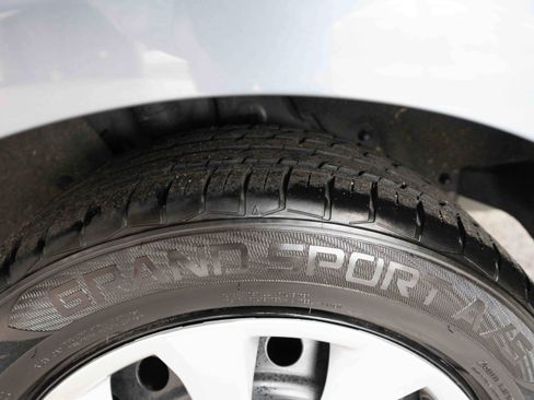 Used 2023 Toyota Corolla LE image 29