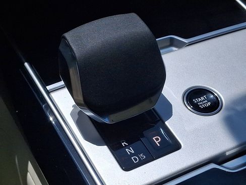New 2026 Land Rover Range Rover SE AWD/4WD image 12