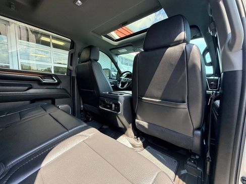 Used 2024 GMC Sierra 2500 Denali w/ Denali Reserve Package AWD/4WD image 40