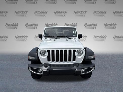 Used 2023 Jeep Gladiator Sport w/ Trailer Tow Package AWD/4WD image 3