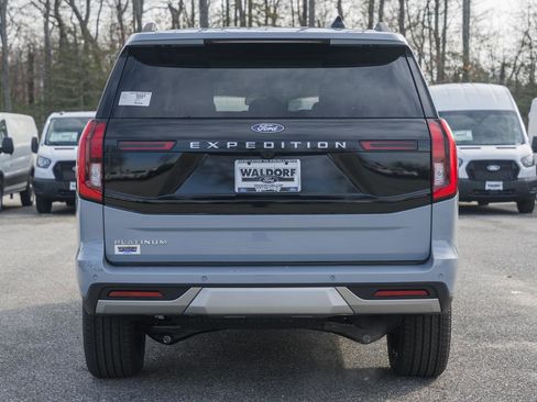 New 2025 Ford Expedition Platinum w/ Driver's Package image 6
