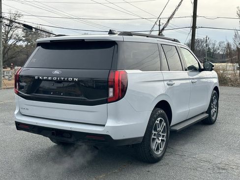 Used 2025 Ford Expedition Active image 9
