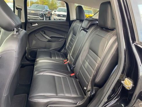 Used 2019 Ford Escape Titanium image 19