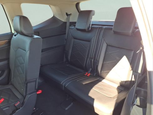 Used 2024 Volkswagen Atlas SE image 13