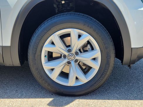 Used 2018 Volkswagen Atlas S FWD image 18