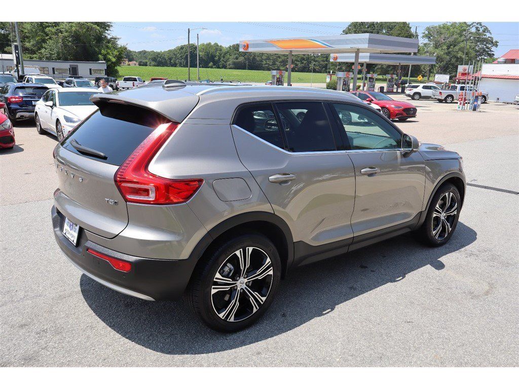 Used 2022 Volvo XC40 T5 Inscription AWD/4WD image 5