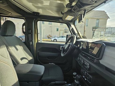 New 2026 Jeep Gladiator Sport image 9