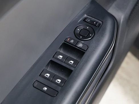 Used 2025 Kia K4 FWD image 19