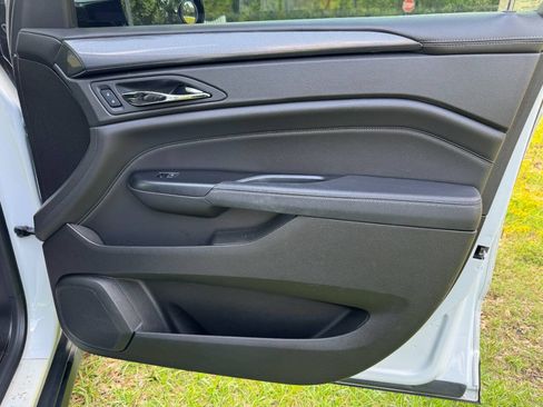 Used 2016 Cadillac SRX FWD image 40