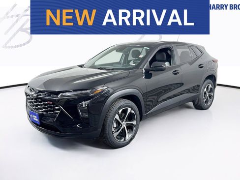 Used 2024 Chevrolet Trax RS w/ Driver Confidence Package FWD image 1