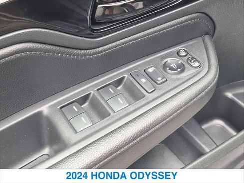 Certified 2024 Honda Odyssey Elite image 13