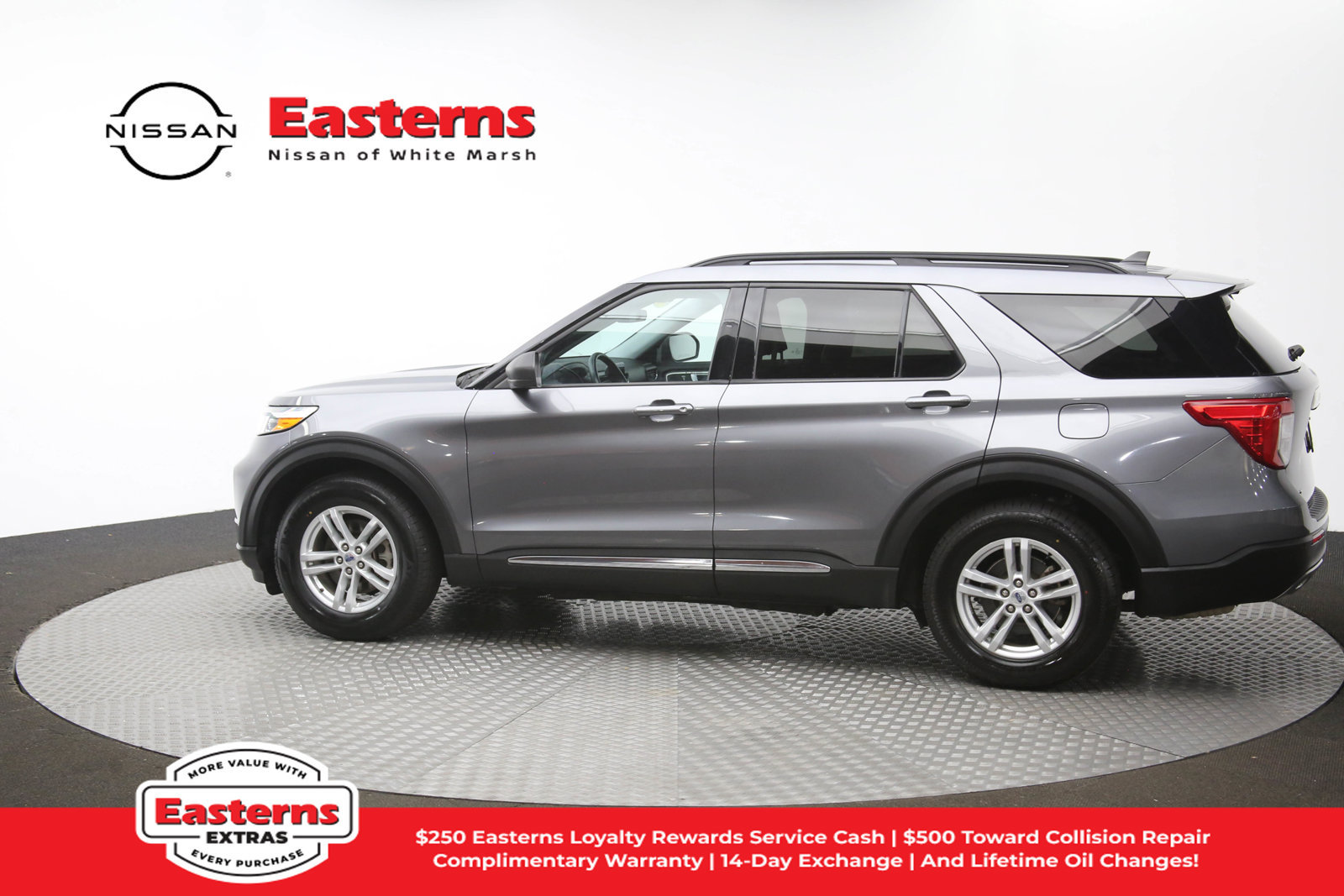 Used 2023 Ford Explorer XLT w/ Equipment Group 202A RWD image 61