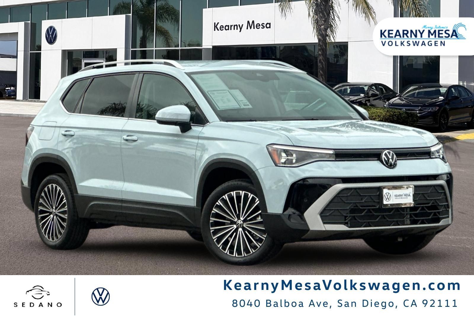 Used 2025 Volkswagen Taos SE FWD image 1