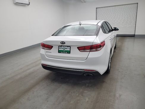 Used 2018 Kia Optima LX w/ 17" Alloy Wheels Package image 7