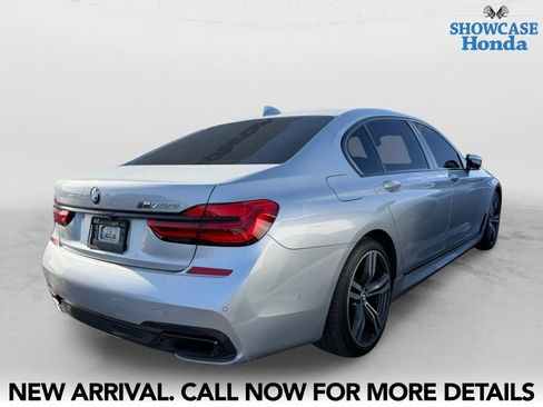 Used 2017 BMW 750i RWD image 5