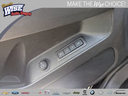 Used 2019 Chevrolet Equinox Premier w/ LPO, Cargo Package AWD/4WD image 17