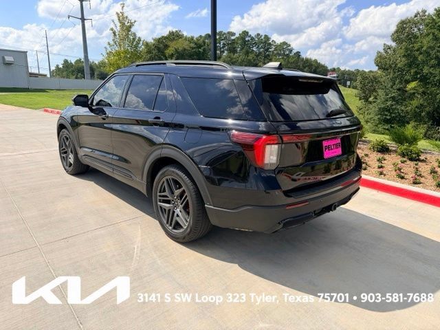 Used 2025 Ford Explorer ST-Line w/ Premium Package RWD image 9