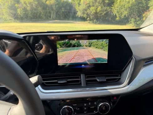 New 2026 Chevrolet Trax LT w/ Driver Confidence Package FWD image 21