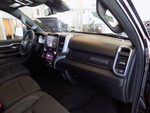 Certified 2025 RAM 1500 Big Horn AWD/4WD image 28