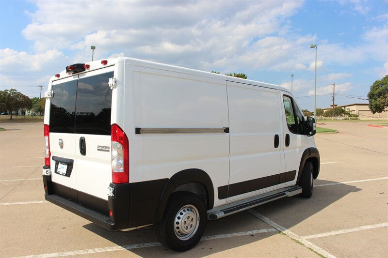 Used 2025 RAM ProMaster 2500 w/ U-Haul Equipment Group FWD image 5