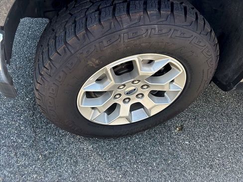 Used 2023 Ford F150 XLT AWD/4WD image 4