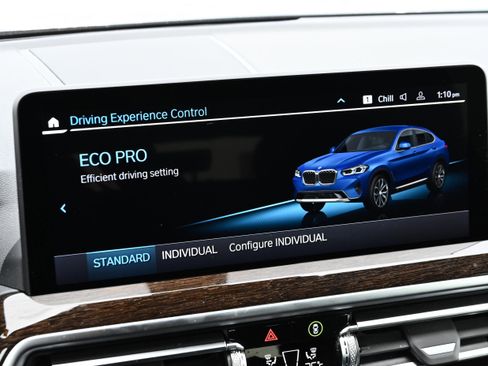 Certified 2025 BMW X4 xDrive30i image 29