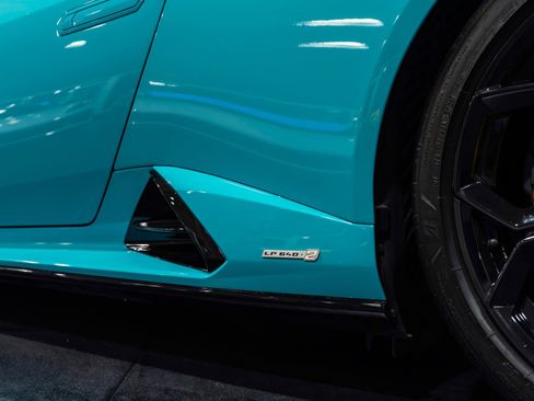 Used 2023 Lamborghini Huracan Tecnica image 17