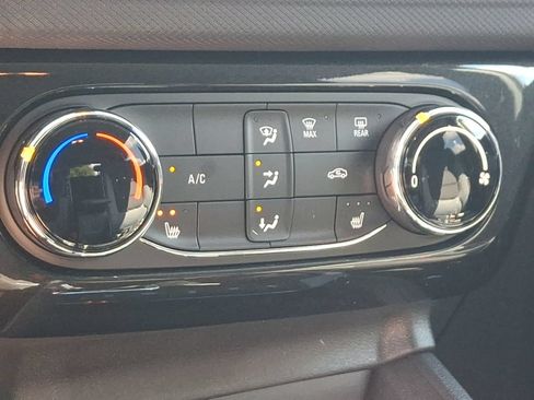 Certified 2026 Chevrolet TrailBlazer LT w/ LT Cold Weather Package FWD image 19