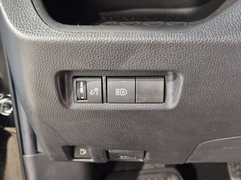 Used 2023 Toyota RAV4 LE AWD/4WD image 24