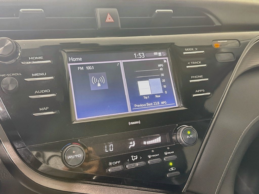 Used 2020 Toyota Camry SE FWD image 17