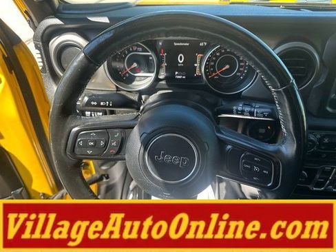 Used 2019 Jeep Wrangler Unlimited Sport w/ Technology Group AWD/4WD image 29