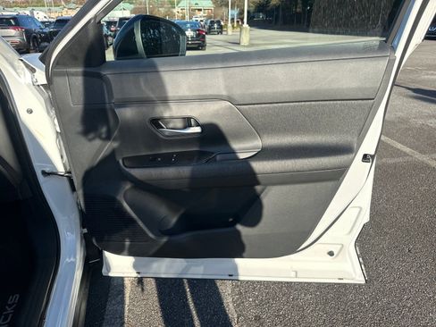 New 2026 Nissan Kicks SV w/ SV Premium Package image 14