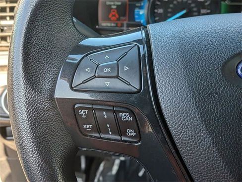 Used 2018 Ford Explorer XLT w/ Equipment Group 202A image 16