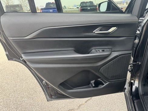 Used 2024 Jeep Grand Cherokee L Laredo image 22