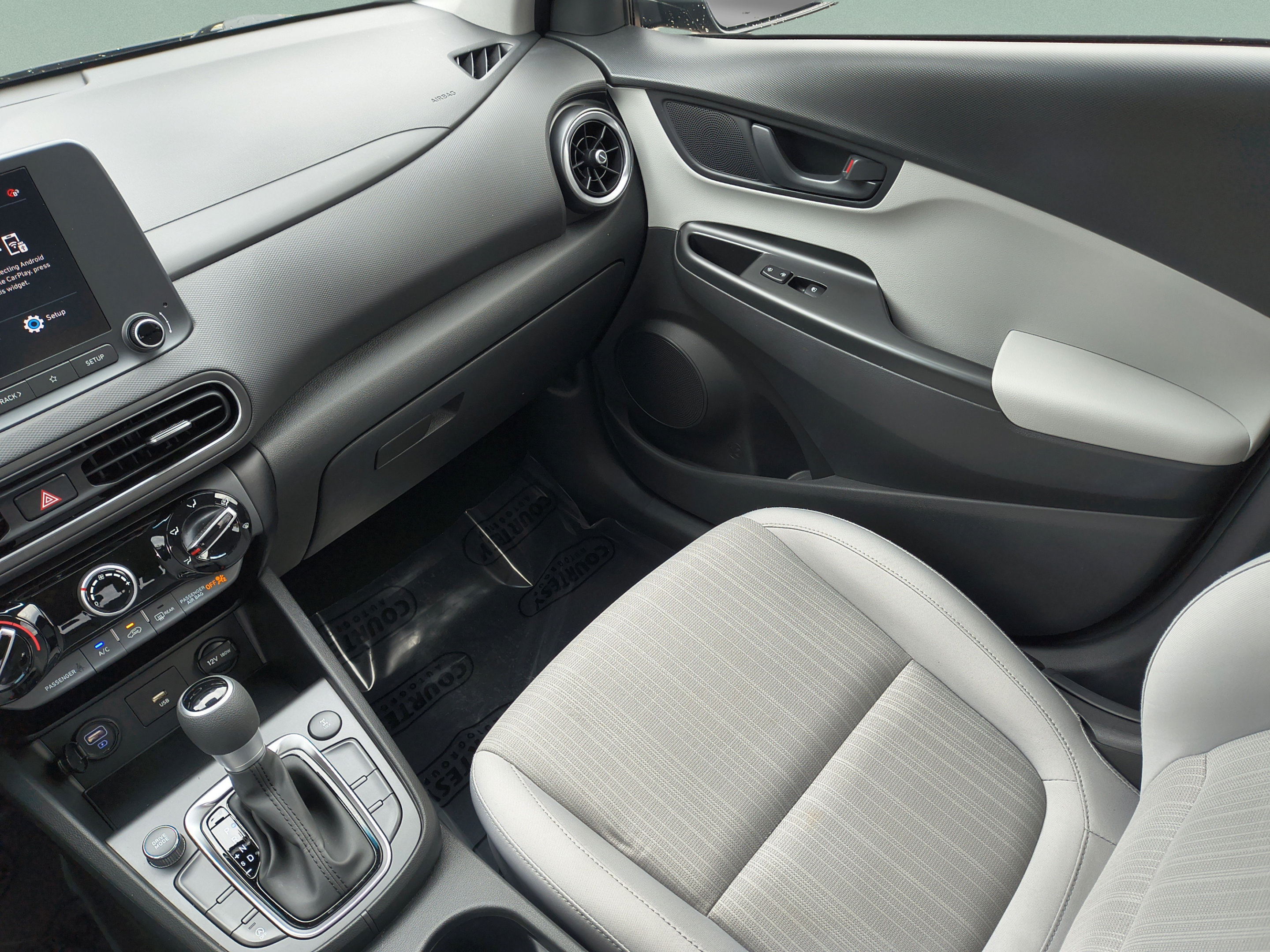 Certified 2023 Hyundai Kona SEL AWD/4WD image 13