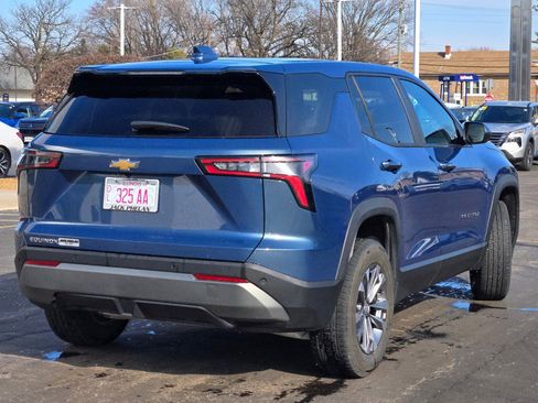 Certified 2025 Chevrolet Equinox LT FWD image 10