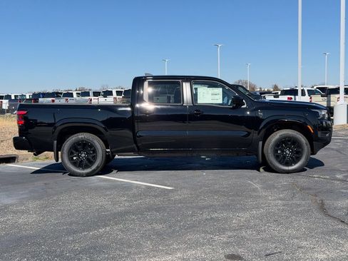 New 2026 Nissan Frontier SV w/ Tow Package AWD/4WD image 3