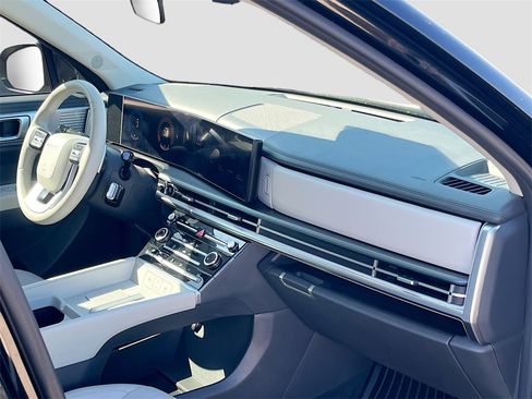 Used 2024 Hyundai Santa Fe SE image 27