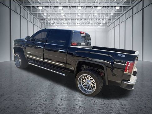 Used 2018 GMC Sierra 1500 SLT AWD/4WD image 9