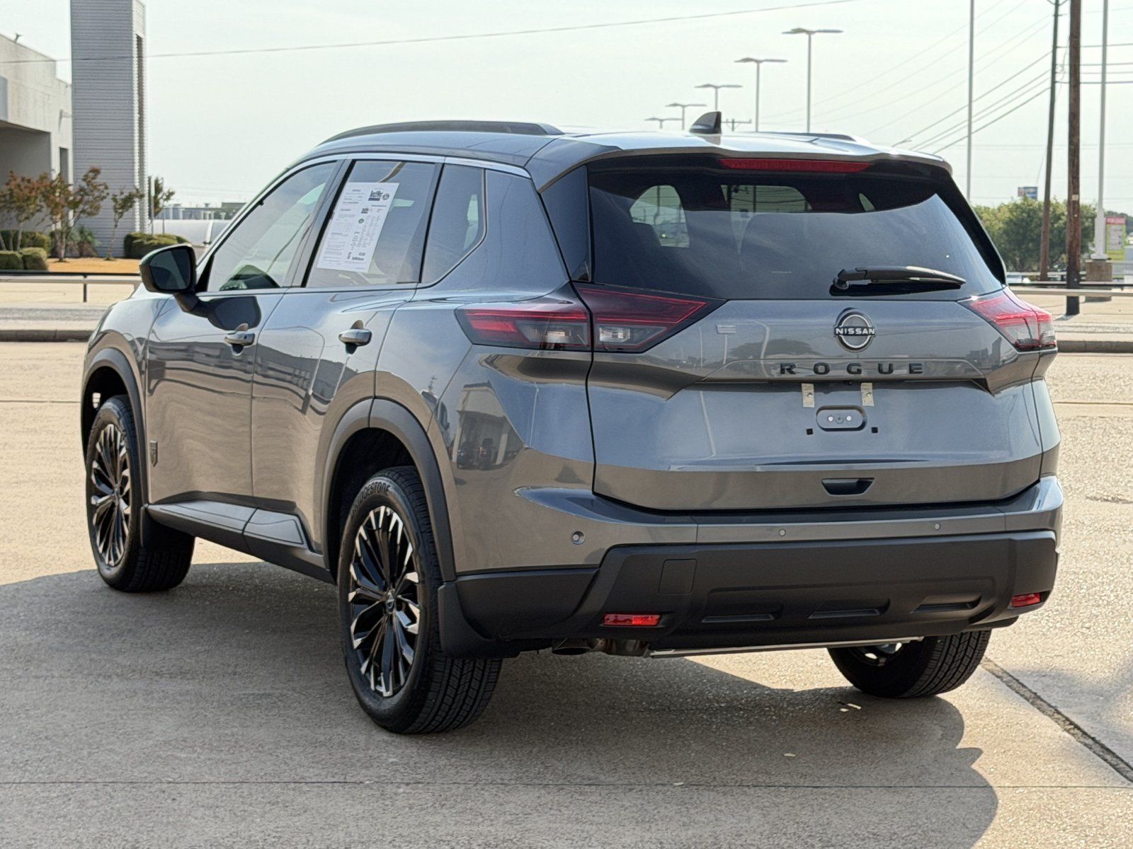 Used 2026 Nissan Rogue Dark Armor FWD image 6
