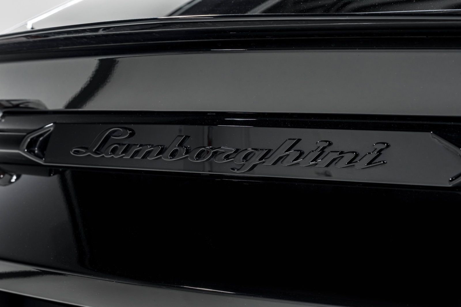 Used 2024 Lamborghini Urus S AWD/4WD image 57