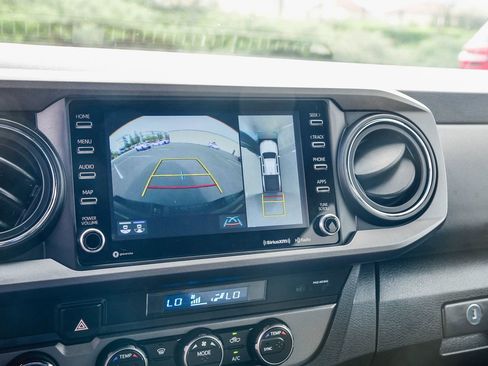 Certified 2023 Toyota Tacoma TRD Off-Road image 30