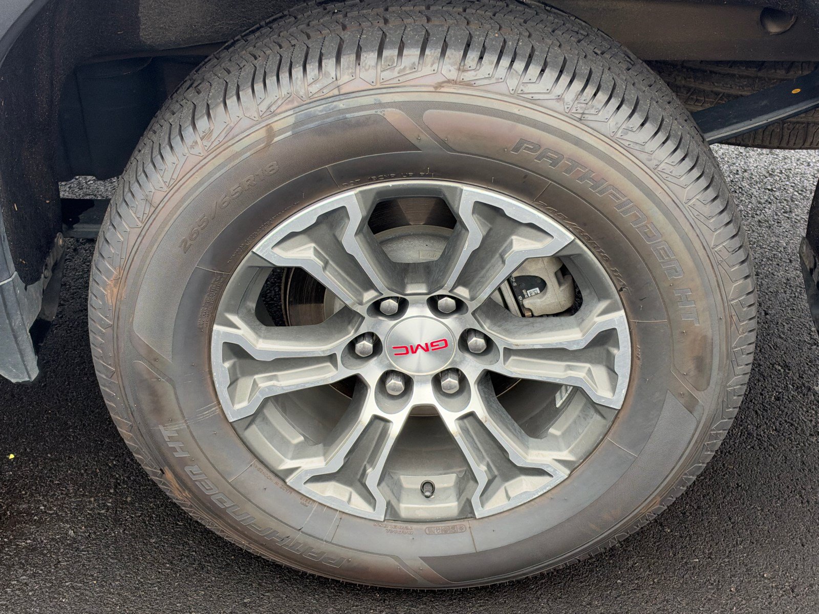 Used 2025 GMC Sierra 1500 SLT AWD/4WD image 19