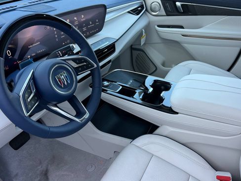 New 2026 Buick Enclave Avenir w/ Super Cruise Package FWD image 8