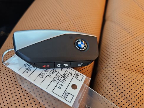 New 2026 BMW X5 xDrive40i w/ Climate Comfort Package image 38